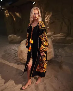 Attraktives kurzes elegant besticktes Hippie-Kleid Frauen Designer ukrainisches Stickereikleid mit Schnürtel Übergröße Kleider