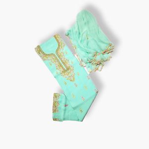 Trajes indios y paquistaníes sin costuras de diseñador bordados a mano para una elegancia elegante - Product Image 5