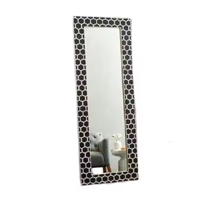 Espejo de Pared de Plata con Marco Negro de Artesanía India Moderna por Crescent Crafts - Product Image 4