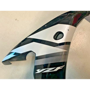 Carena Superiore Destra Originale Yamaha R6 2003-2004 in Nero Lucido, Usata, Realizzata in Plastica ABS - Product Image 2