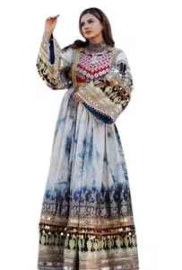 Robe élégante en mousseline de soie noire afghane kuchi, vintage, ethnique, tribale, modeste, avec manches longues et broderie artisanale - Product Image 4