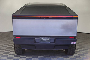 รถกระบะไฟฟ้าขับเคลื่อนล้อหลังความเร็วสูง ปี 2024 กำลัง 200-250 แรงม้า ระบบมอเตอร์สามตัว - Product Image 3