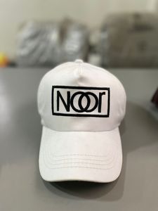 Gorro de Béisbol Clásico Vintage Formal 100% Algodón Twill 5 Paneles con Visera Curva Estampada, Logotipo Bordado a Mano, Ajustable, Deportivo y Elegante - Product Image 2