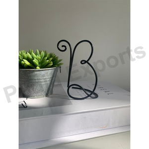 ขาตั้งลวดตกแต่งตัวอักษรแบบคลาสสิกสำหรับตกแต่งบ้าน - Product Image 1