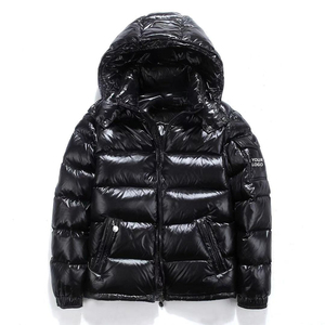 Doudounes à capuche d'hiver en duvet de haute qualité pour hommes Doudounes surdimensionnées de luxe imprimées Vestes brillantes pour hommes en polyester - Product Image 1