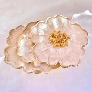 Sous-verre en forme de fleur en résine de luxe de meilleure qualité à prix raisonnable utilisé dans la cuisine meilleure qualité - Product Image 1