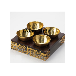 Serveur de dattes en aluminium au design fantastique avec plateau en bois, qualité supérieure, couleur or, provenance Inde - Product Image 4