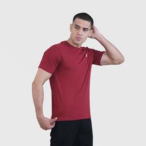 Camiseta de Gimnasia de Corte Ajustado para Entrenamiento de Resistencia en Rojo - Product Image 5