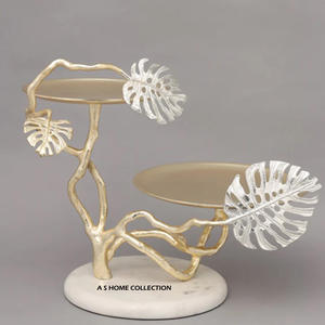 Support à gâteau en aluminium avec base en marbre plaqué or, dernier design avec feuille métallique pour une utilisation décorative - Product Image 1