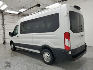 Ford Transit Passenger 350 X.L.T 2024, Techo Mediano, L B, Tracción en las Cuatro Ruedas, Automático, Asientos de Cuero Izquierdos, Título Limpio, Sin Accidentes, Bajo Kilometraje - Product Image 5