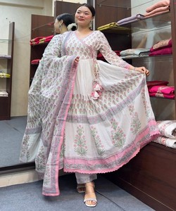 Anarkali ผ้าฝ้ายพิมพ์ลายดิจิทัลเสื้อผ้าแนวพื้นเมือง - Product Image 2
