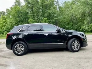 2023 Cadillac XT5รถ SUV cadilac Lac หรูหราพรีเมี่ยม XT5 8L เครื่องยนต์เทอร์โบ AWD ไฟขับอัตโนมัติหนังสีเข้ม R18ซ้าย - Product Image 2