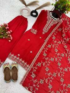 El último diseñador Heavy Chinon Silk Thread Sequence Work Kurti Set por FabZone - Product Image 5