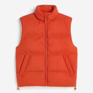 Polyester Made Hommes Puffer Vest Plaine Teint Vente En Ligne Hommes Puffer Vest Avec Logo Personnalisé - Product Image 1