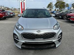 Occasion 2020 pour Sportage SUV Automatique Jantes R20 Conduite à Gauche Intérieur Sombre Sièges en Cuir Toit Ouvrant Panoramique Barres de Toit Métalliques - Product Image 5