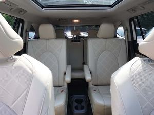 Super propre utilisé 2024 Toyot_a Highlander hybride Platinum AWD avec siège en cuir démarrage à distance Bluetooth sièges de troisième rangée toit ouvrant - Product Image 6