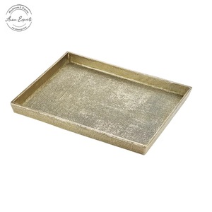 Bandeja DE SERVICIO DE METAL contemporánea moderna de tamaño personalizado hecha a mano de acero inoxidable con acabado dorado para exhibición de bebidas - Product Image 5