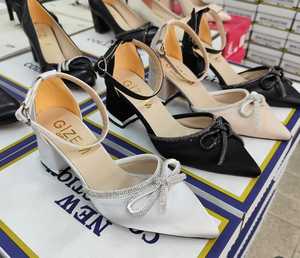 รองเท้าส้นสูงทุกวันสำหรับผู้หญิงรองเท้าริบบิ้นหนังสิทธิบัตร5ซม. 36-40ผลิตจาก Turkiye - Product Image 3