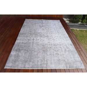 Tapis turc 5,6 x 9 pieds, grand tapis vintage, tapis gris à imprimé animal - Product Image 1