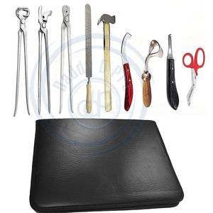Kit Profesional de Herramientas para el Cuidado de Pezuñas de Caballo, 8 Piezas, con Bolsa de Cuero, Estándar Alemán, por DADDY D PRO - Product Image 2
