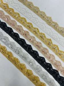 Garniture en dentelle brodée personnalisée décoration strass vert paillettes bordures de perles coupe en dentelle pour robe de mariée vêtement - Product Image 2