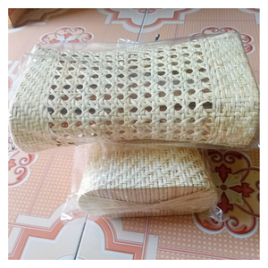Descanse tranquilo con almohada de ratán: tejida a mano en Vietnam, ratán natural para un sueño cómodo y una declaración de decoración del hogar de tendencia - Product Image 1