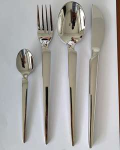 Juego de Cubiertos de Latón Premium de 4 Piezas con Logotipo Personalizado, Diseño Elegante, Sostenible y Apto para Lavavajillas - Product Image 3