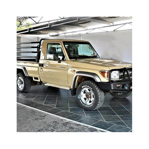 Se vende cabina doble Toyotaa LandCruiser con moderno sistema de infoentretenimiento, incluye Bluetooth y navegación - Product Image 1