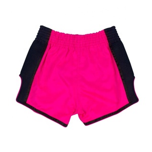 Shorts de boxe Muay Thai personnalisés imprimés, en satin doux, respirants, pour l'entraînement et l'usage quotidien des hommes - Product Image 4