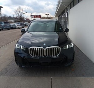 Bastante USADO 2024 B M W X 5 x Dri ve 40i AWD - Product Image 1