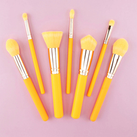 10Pcs Set Kuas Makeup Oranye Cerah Bulu Nilon Sintetis Gagang Plastik Ferrule Perak Kuas Kosmetik Label Pribadi OEM ODM