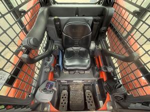 2025 Kubota SSV65 Skid Steer Loader - 65 HP Chargeur compact à levage vertical pour la construction et l'agriculture - Product Image 4