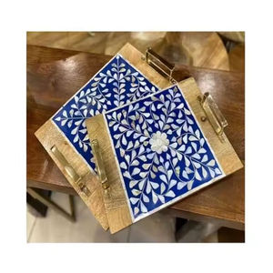 ขนาดและรูปร่างที่กําหนดเองถาดเสิร์ฟอาหารไม้และถาดเสิร์ฟอาหารแม่มุกทํางานพร้อมที่จับทองเหลือง - Product Image 1