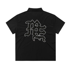 MIXED EMOTION เสื้อยืดแขนสั้นปักลายเพชรพร้อมซิปสีดำ - Product Image 1