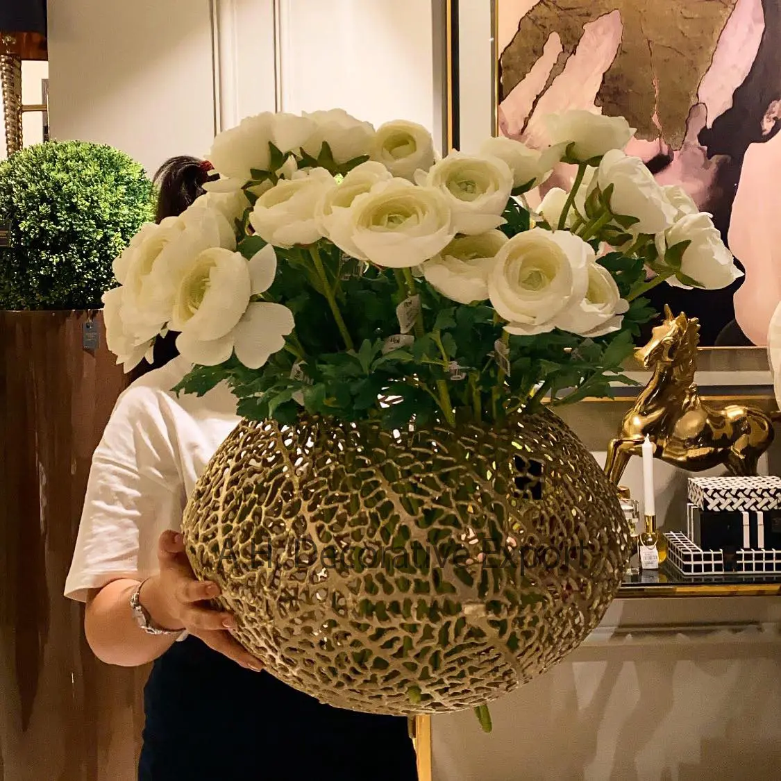 Алюминиевая Цветочная ваза ручной работы, привлекательный дизайн, золотая отделка, алюминиевая ваза для украшения стола