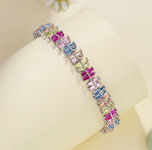 Bracelet de fête exquis et étincelant, multi-coupes, moissanite, diamant, saphir, floral, en or blanc - Product Image 3