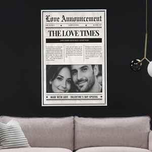 Arte en lienzo personalizado con diseño de periódico de amor: regalo personalizado para el Día de San Valentín para parejas, con marco blanco - Product Image 1