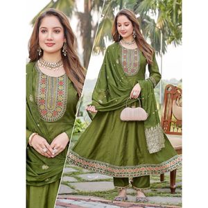 New Vetican Ghera Women's Ethnic <b>Kurti</b> with Banarasi Dupatta Set for Party Office Wear and Quick Dry Fabric - Product Image 4