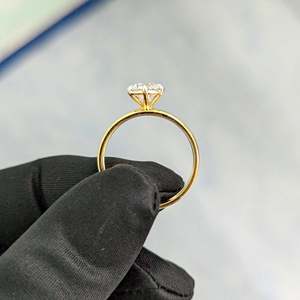 Anillo Solitario con Diamante Cultivado en Laboratorio de 2.00ct, Corte Redondo, 6 Puntas, Certificado IGI, Oro de 14k/18k - Product Image 5