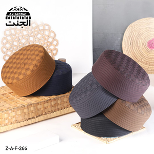Chapeau kufi musulman rond avec logo personnalisé ZAF OEM ODM fabriqué à la main au Pakistan Chapeau islamique de forme ronde unique - Product Image 3