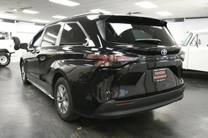 Toyota Sienna XLE Híbrida Turbo SUV 2024 Usada en Excelentes Condiciones, Certificada, 5 Pasajeros, Tracción Delantera, Volante a la Izquierda, Asientos de Cuero, Neumáticos R15 - Product Image 2