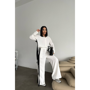 Conjunto Deportivo Otomano Blanco con Detalle de Rayas Laterales - Product Image 5