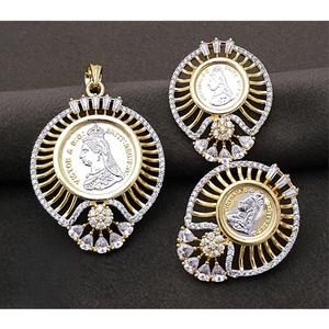 Elegante conjunto de colgantes de diseñador con acabado dorado y blanco a la moda con pendientes AD Stones Look para fiestas de boda para mujer - Product Image 1