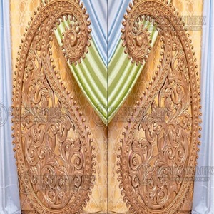 Fibre Paisleys Pour Mehndi Stage - Product Image 1
