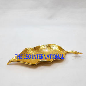 Vente directe usine – Plateau créatif rectangulaire en marbre avec poignées dorées et finition sous glaçure pour plats et assiettes - Product Image 3