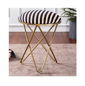 Taburete pufy con soporte de mtal de diseño antiguo con el mejor soporte de base dorada de terciopelo de gran calidad utilizado en el hotel de salón de casa a bajo precio - Product Image 4