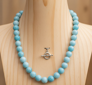 Fabriqué à la main pour femmes de 18 pouces en argent tibétain plaqué or noué à la main en pierre d'amazonite naturelle collier de perles cadeau de haute qualité - Product Image 5