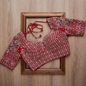 Le dernier chemisier Saree de style indien exclusif de la boutique de créateurs rouge exporte des vêtements de mariage de mariée en tissu de soie de qualité - Product Image 5