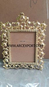 Bordure de couleur en métal doré Nouveau design de décoration Cadre photo fantaisie de décoration de luxe dernier cri au prix de gros - Product Image 3