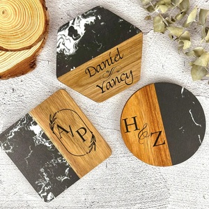 Lot de 4 sous-verres en résine de couleur personnalisée pour pendaison de crémaillère et idées cadeaux - Product Image 3